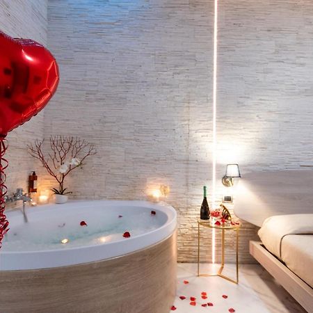 Lucenova Suite Guest-House カリアリ エクステリア 写真