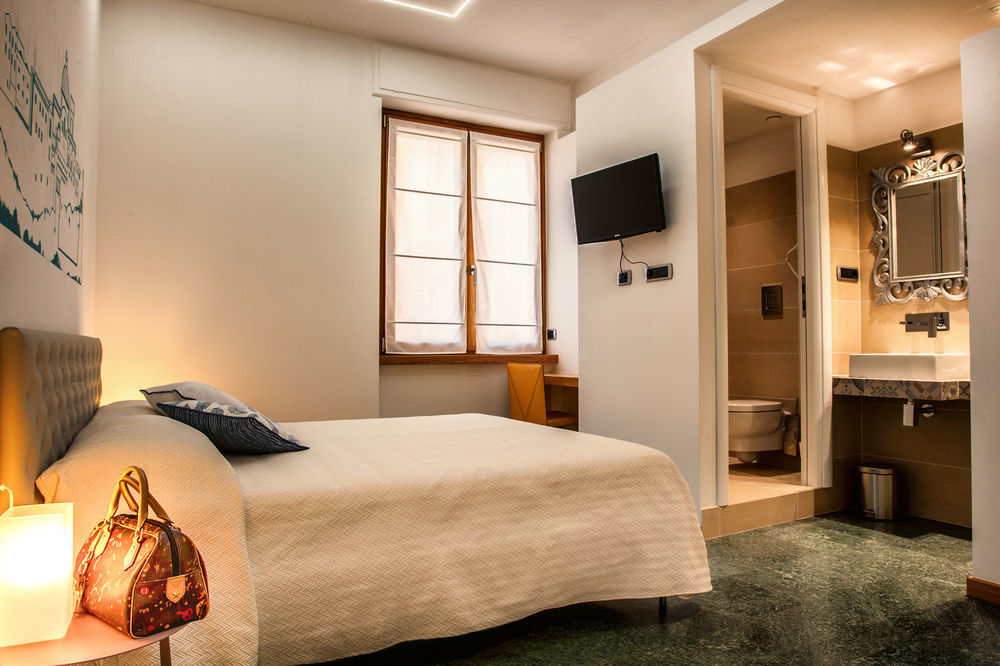 Lucenova Suite Guest-House カリアリ エクステリア 写真